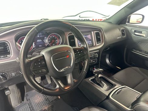 Used 2020 Dodge Charger SXT RWD image 16