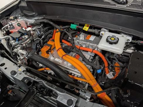 New 2027 Chevrolet Bolt LT w/ Comfort Package FWD image 23
