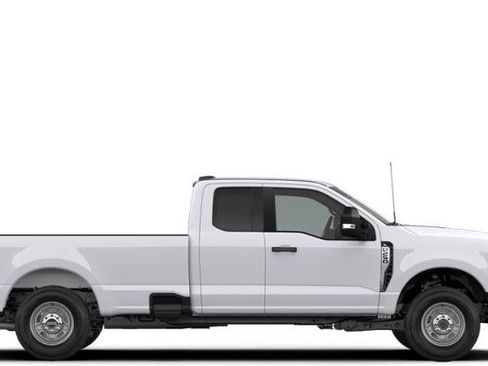 New 2026 Ford F250 XL w/ XL Chrome Package image 5