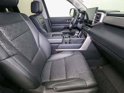 Used 2022 Toyota Tundra Limited AWD/4WD image 17