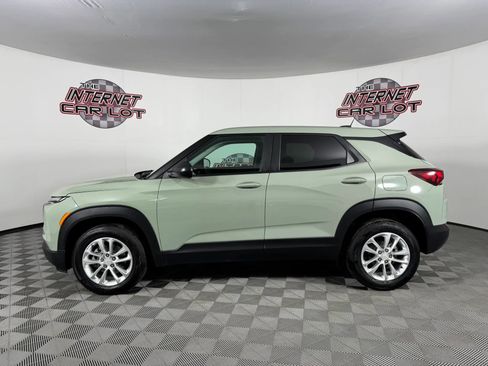 Used 2025 Chevrolet TrailBlazer LS w/ LS Convenience Package image 4