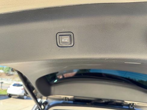 Used 2018 Buick Enclave Avenir w/ Avenir Technology Package image 21