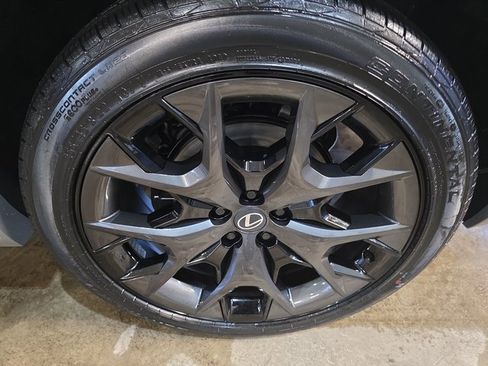 New 2026 Lexus TX 500h AWD w/ Technology Package image 32