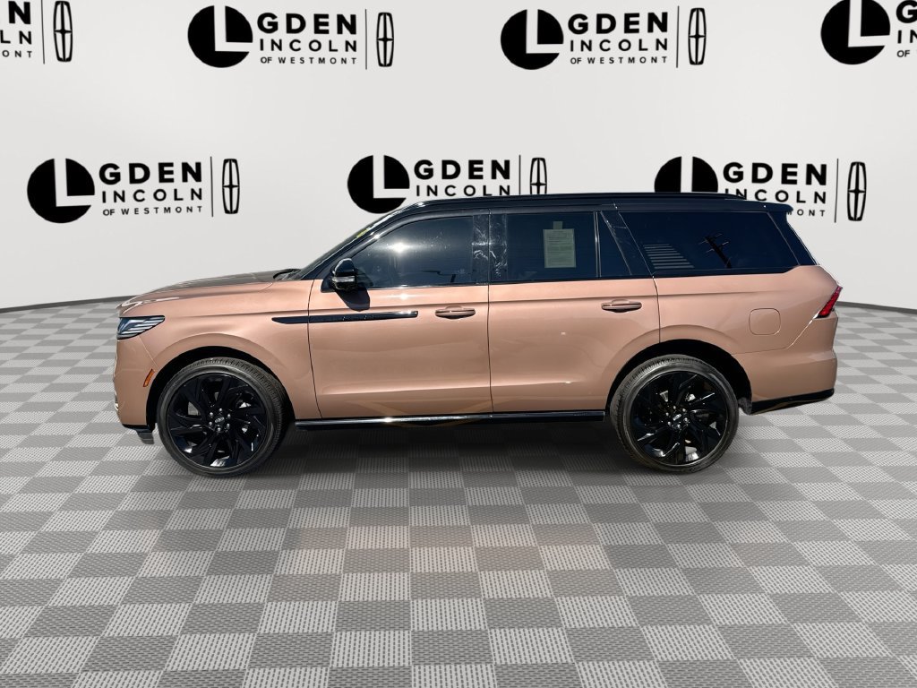 Certified 2026 Lincoln Navigator Black Label AWD/4WD image 5