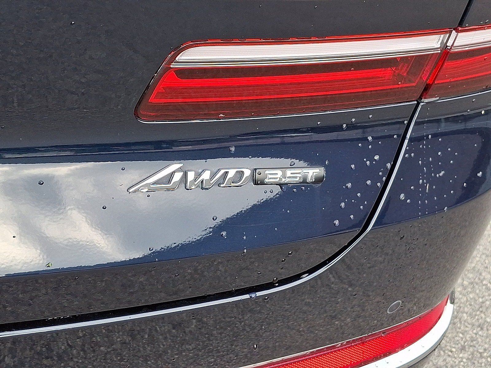 Used 2024 Genesis GV80 3.5T w/ Prestige Package AWD/4WD image 32