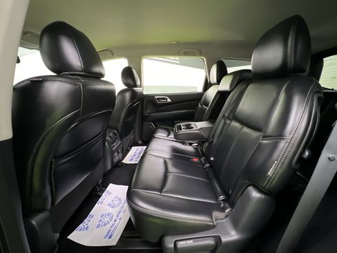 Used 2019 Nissan Pathfinder SL AWD/4WD image 27