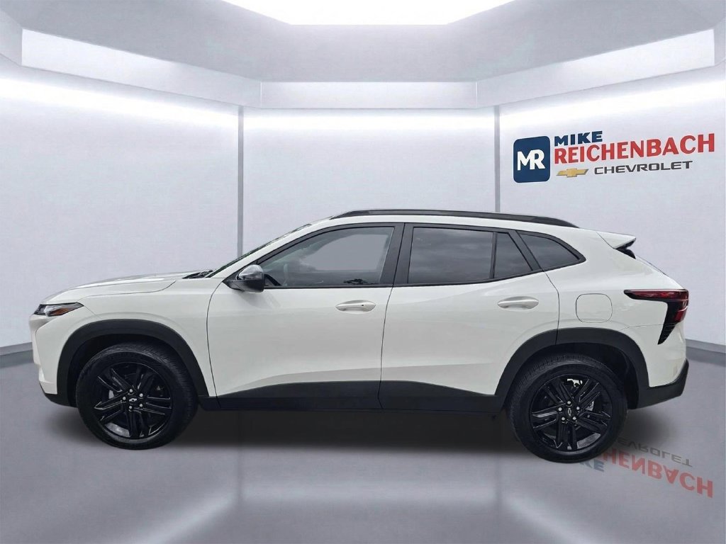 Used 2024 Chevrolet Trax ACTIV w/ Sunroof Package FWD image 8