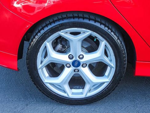 Used 2013 Ford Focus ST FWD image 13