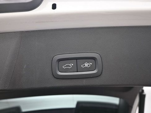 Used 2023 Volvo XC40 B5 Plus w/ Driver Assist Package image 31