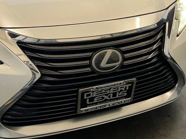 Used 2018 Lexus ES 350 w/ Luxury Package w/Wood Trim FWD image 15