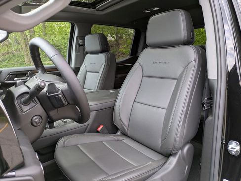 New 2026 GMC Sierra 1500 Denali AWD/4WD image 12