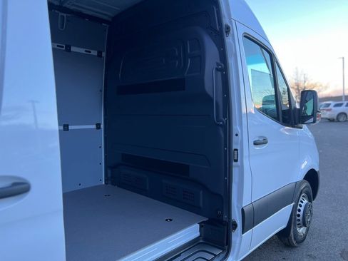 Used 2024 Mercedes-Benz Sprinter 3500 image 19