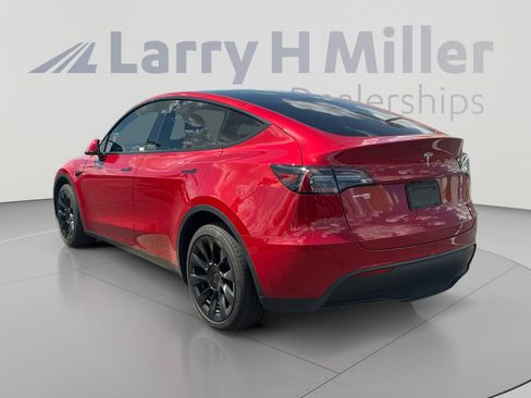 Used 2023 Tesla Model Y Long Range AWD/4WD image 3