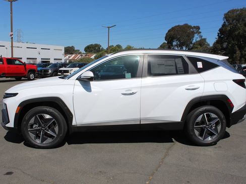 New 2026 Hyundai Tucson SEL AWD/4WD image 2