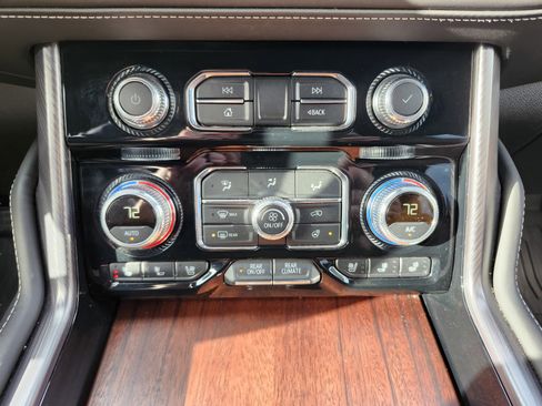 Used 2024 GMC Yukon XL Denali Ultimate w/ LPO, Floor Liner Package AWD/4WD image 24