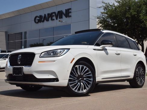 Certified 2022 Lincoln Corsair Reserve w/ Equipment Group 201A AWD/4WD image 2