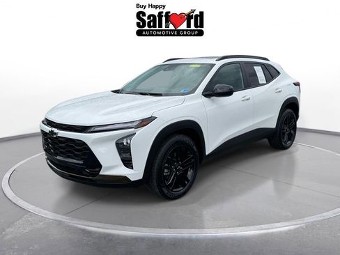 Used 2025 Chevrolet Trax ACTIV w/ Sunroof Package FWD image 1