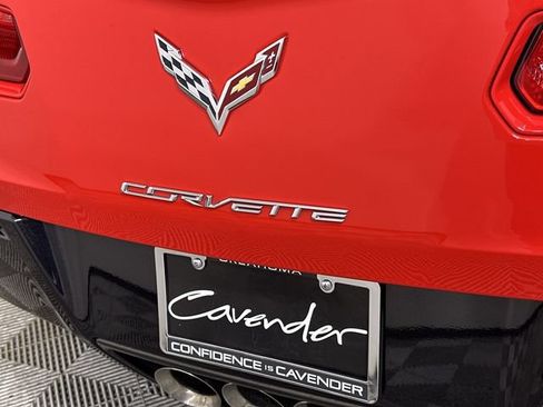Used 2017 Chevrolet Corvette Stingray Coupe RWD image 32