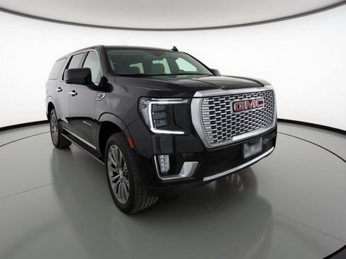 Certified 2023 GMC Yukon Denali image 3