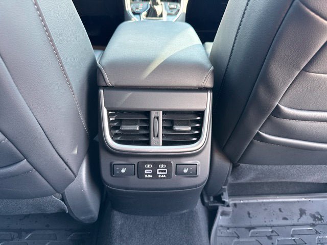 Used 2025 Subaru Outback Touring XT AWD/4WD image 26