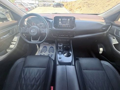 Certified 2022 Nissan Rogue Platinum w/ Head-Up Display Package image 30