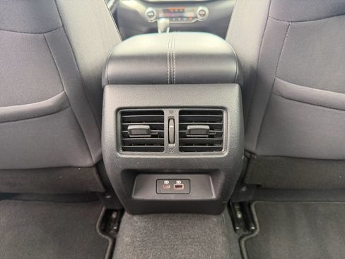 Used 2019 Nissan Altima 2.5 SV AWD/4WD image 36