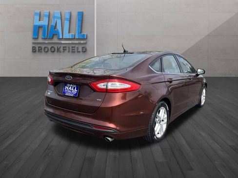 Used 2015 Ford Fusion SE FWD image 5