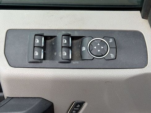 Used 2018 Ford F250 XL w/ STX Appearance Package AWD/4WD image 14