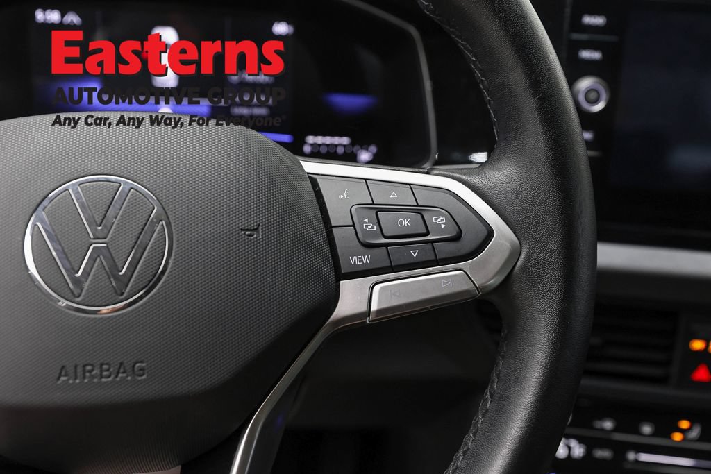Used 2025 Volkswagen Jetta SE FWD image 18