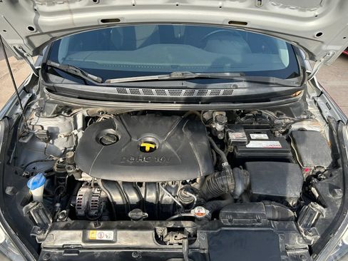 Used 2016 Hyundai Elantra Value Edition FWD image 32