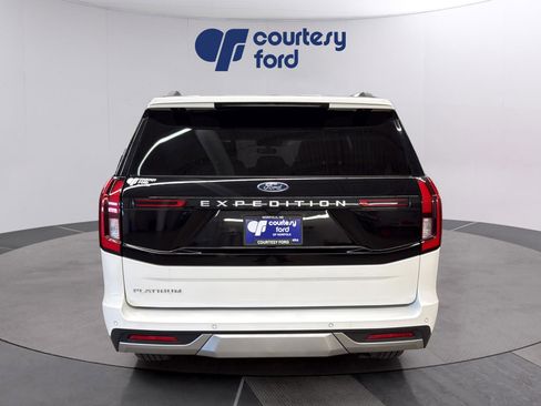 Certified 2025 Ford Expedition Platinum w/ Driver's Package AWD/4WD image 6