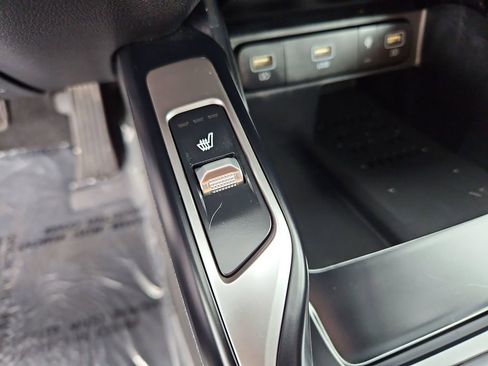 Used 2021 Kia Sorento EX w/ Panoramic Sunroof Package image 19