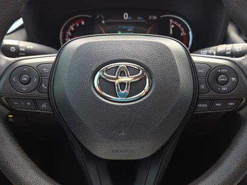 Certified 2025 Toyota RAV4 XLE AWD/4WD image 28