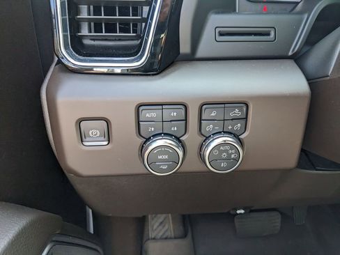 Used 2022 GMC Sierra 1500 Denali image 28