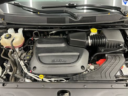 Used 2022 Chrysler Pacifica Touring-L image 23