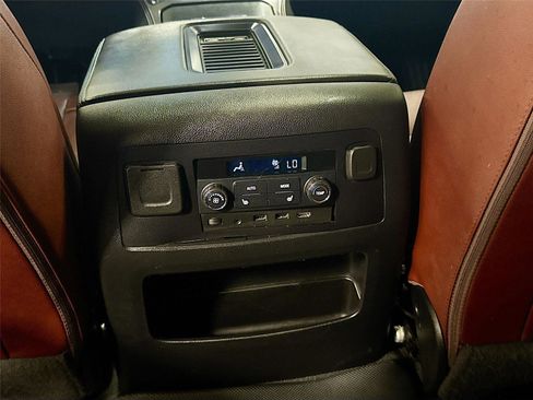 Used 2020 Chevrolet Tahoe Premier w/ Premier Plus Edition AWD/4WD image 28