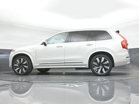 Used 2024 Volvo XC90 T8 Plus image 41
