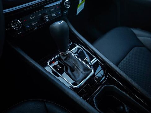 New 2026 Jeep Compass Latitude image 27