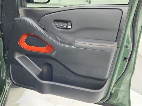 Used 2024 Nissan Frontier Pro-X w/ Technology Package image 25