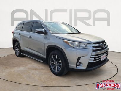 Used 2019 Toyota Highlander SE