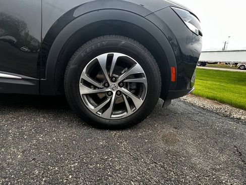 Used 2022 Buick Envision Essence w/ Technology Package I FWD image 32