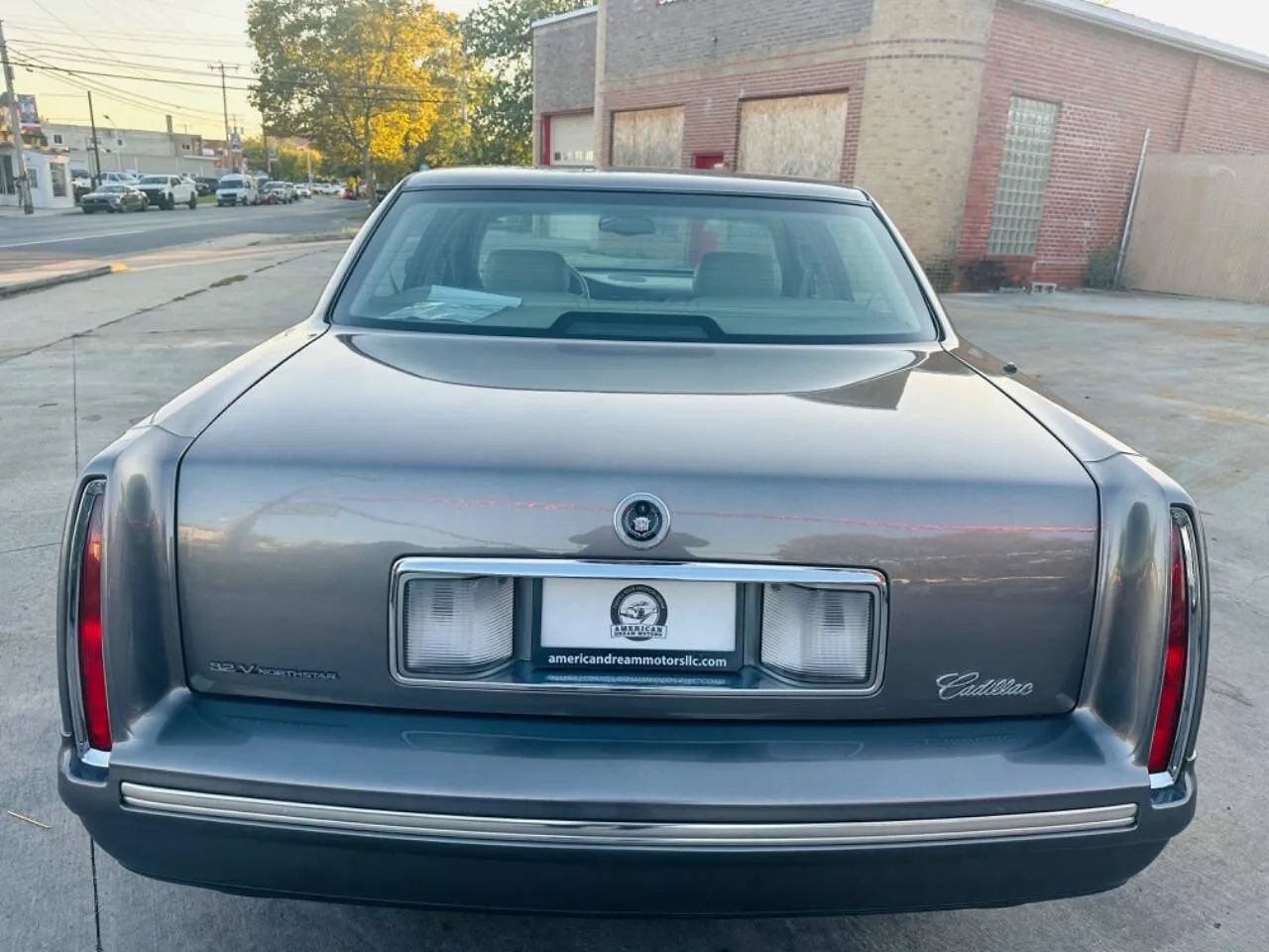 Used 1998 Cadillac De Ville FWD image 11