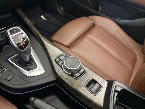 Used 2015 BMW M235i Convertible image 33