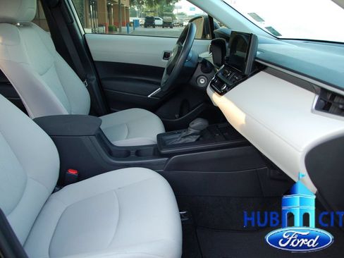 Used 2026 Toyota Corolla Cross L FWD image 16