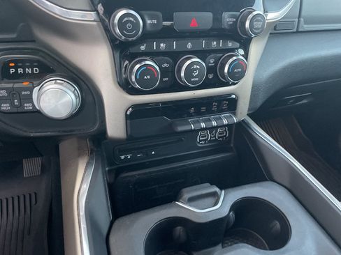 Used 2019 RAM 1500 Laramie AWD/4WD image 15