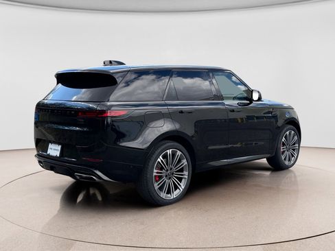Used 2024 Land Rover Range Rover Sport Dynamic SE image 5