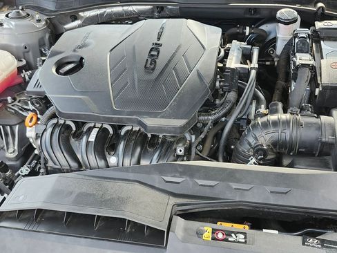 Used 2023 Hyundai Sonata SE w/ Cargo Package image 10