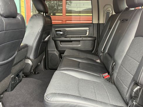 Used 2018 RAM 2500 Big Horn w/ Sport Appearance Group image 13