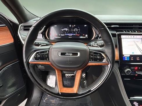Used 2022 Jeep Grand Cherokee Summit image 11
