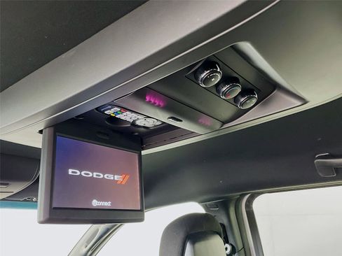 Used 2014 Dodge Grand Caravan SE image 27